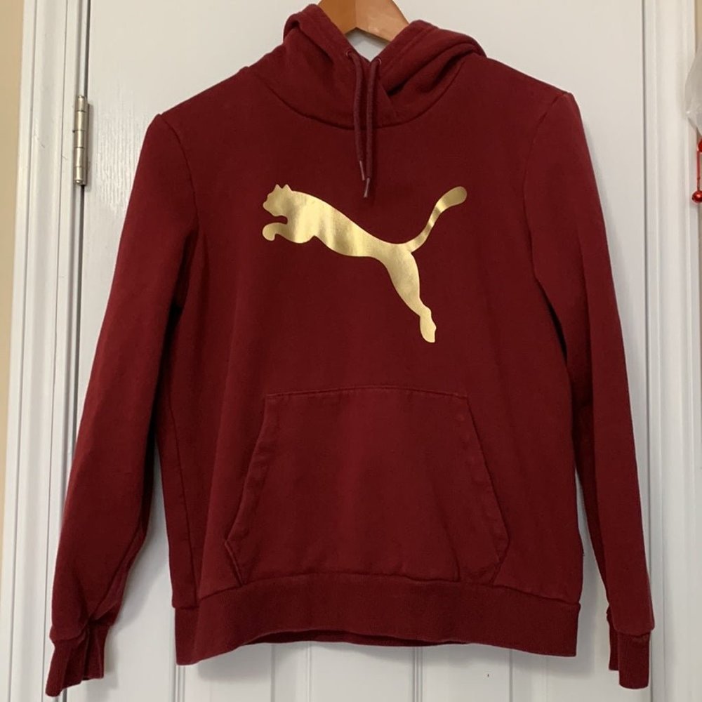 GOLD PUMA HOODIE size L